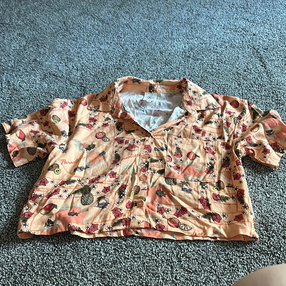 Retro crop top brand new in medium